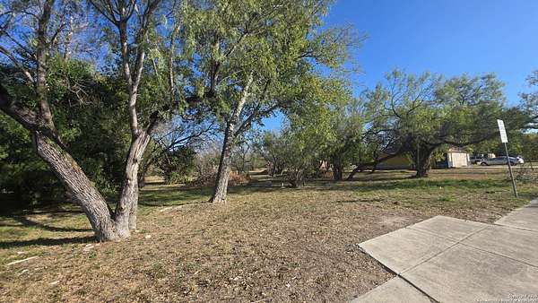1.33 Acres of Residential Land for Sale in San Antonio, Texas