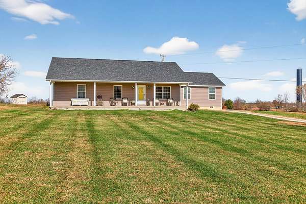 13.4 Acres of Land with Home for Sale in Lancaster, Kentucky