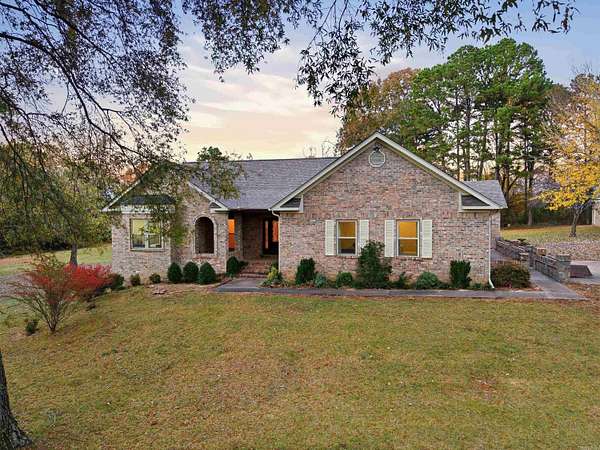 3.37 Acres of Residential Land with Home for Sale in Greenbrier, Arkansas