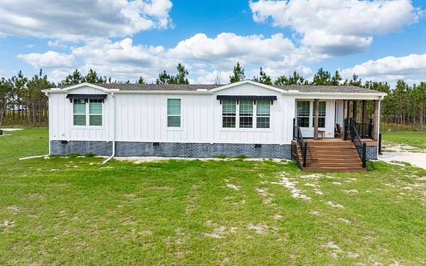 20 Acres of Land with Home for Sale in Live Oak, Florida