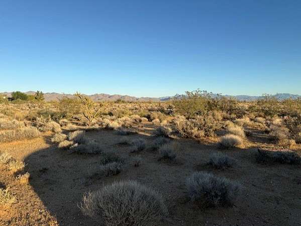 2.35 Acres of Residential Land for Sale in Golden Valley, Arizona