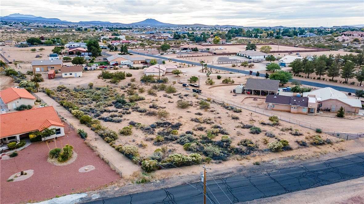 1 Acre of Residential Land for Sale in Kingman, Arizona