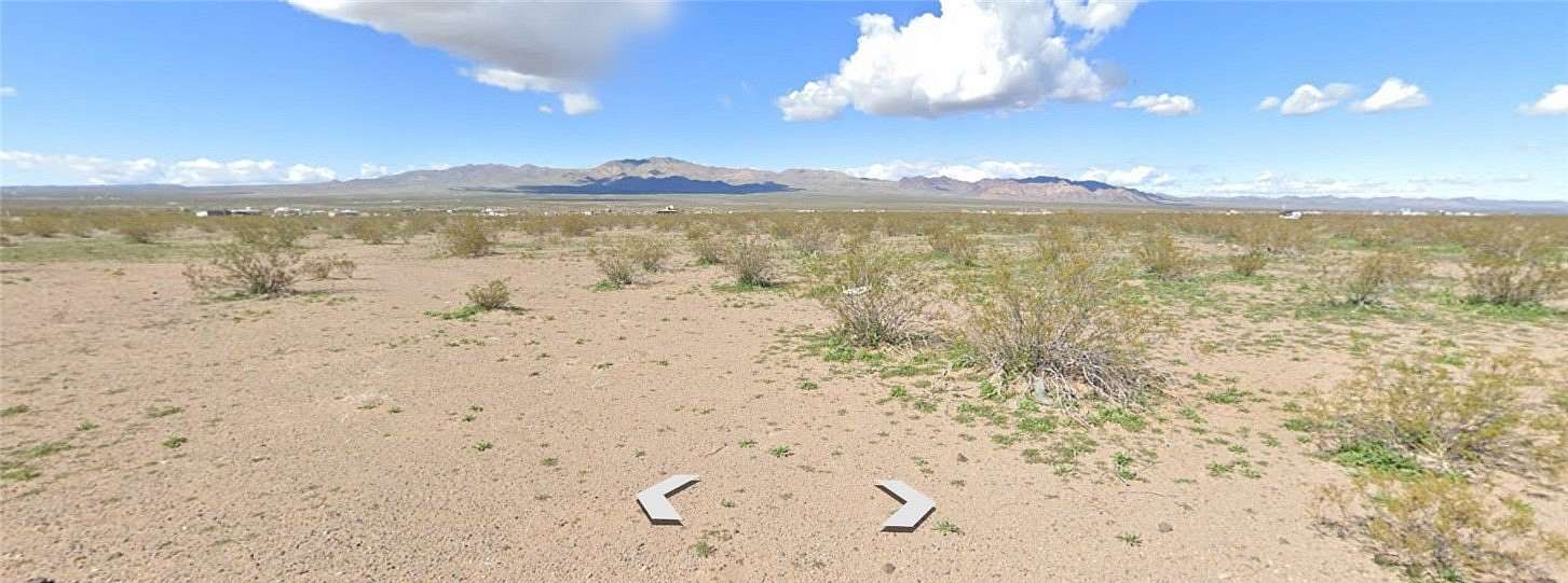 1 Acre of Land for Sale in Dolan Springs, Arizona