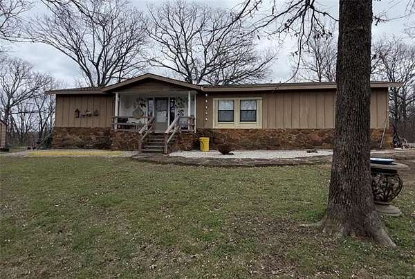 1.59 Acres of Land with Home for Sale in Mounds, Oklahoma