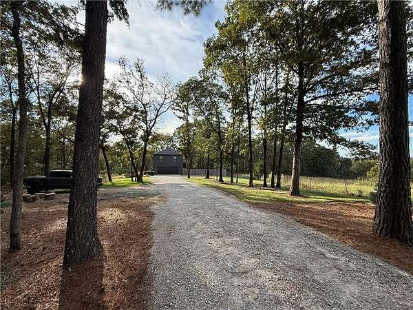 9 Acres of Residential Land for Sale in Fayetteville, Arkansas