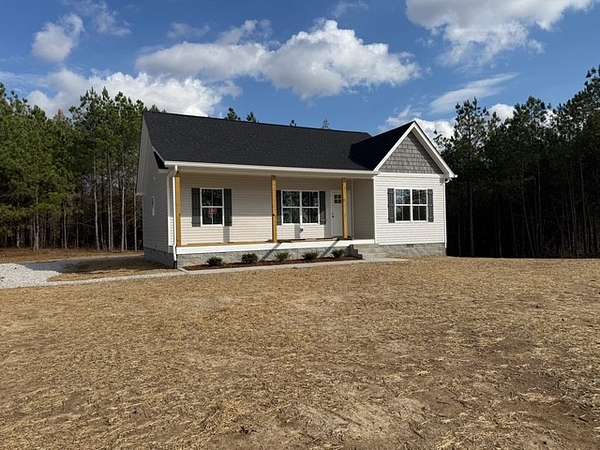 5 Acres of Residential Land with Home for Sale in Erin, Tennessee