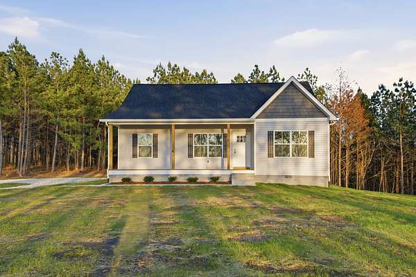 5 Acres of Residential Land with Home for Sale in Erin, Tennessee