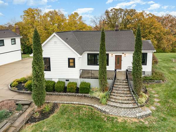 4.2 Acres of Residential Land with Home for Lease in Fort Wright, Kentucky