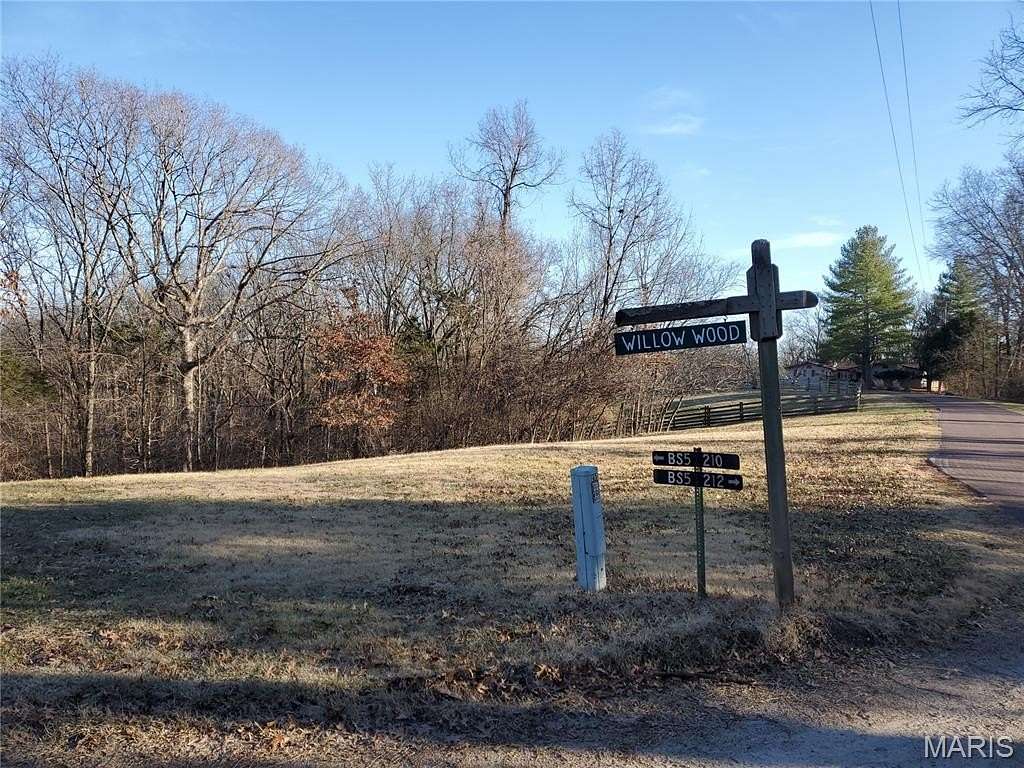 2.13 Acres of Residential Land for Sale in Pacific, Missouri