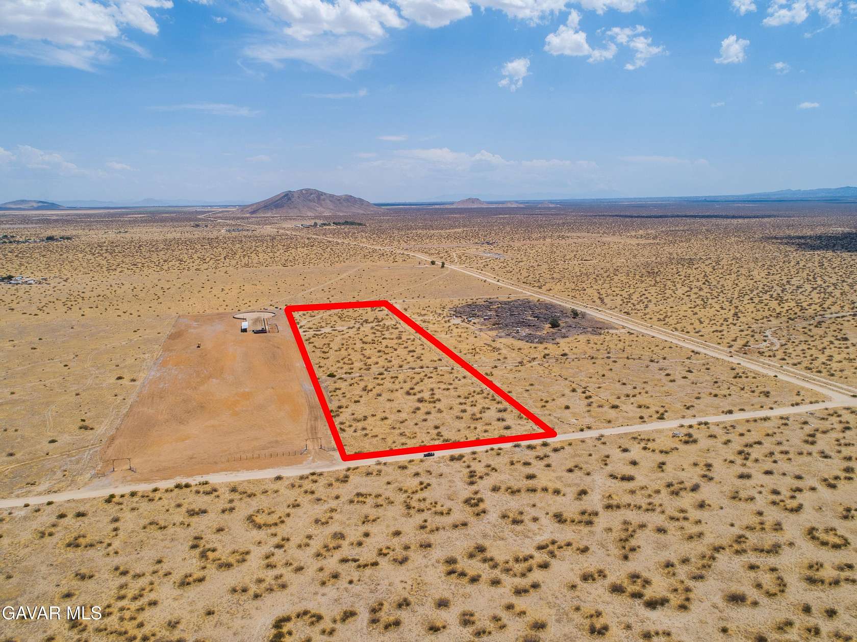10.3 Acres of Land for Sale in Palmdale, California