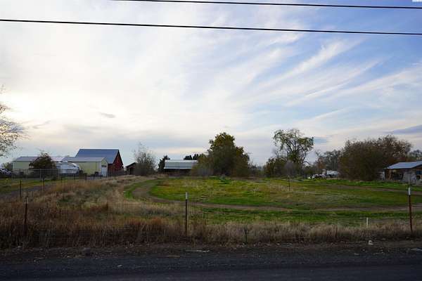 1 Acre of Residential Land for Sale in Prosser, Washington