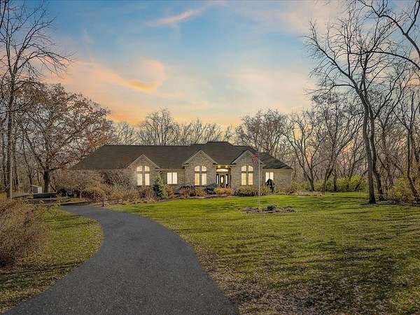 1.5 Acres of Residential Land with Home for Sale in Belvidere, Illinois