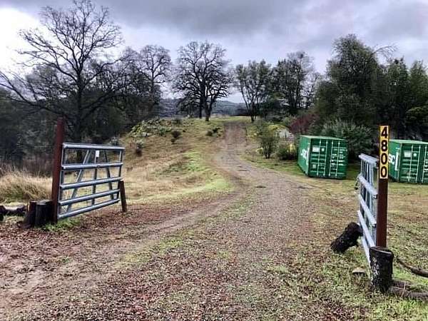 80 Acres of Land for Sale in Mariposa, California