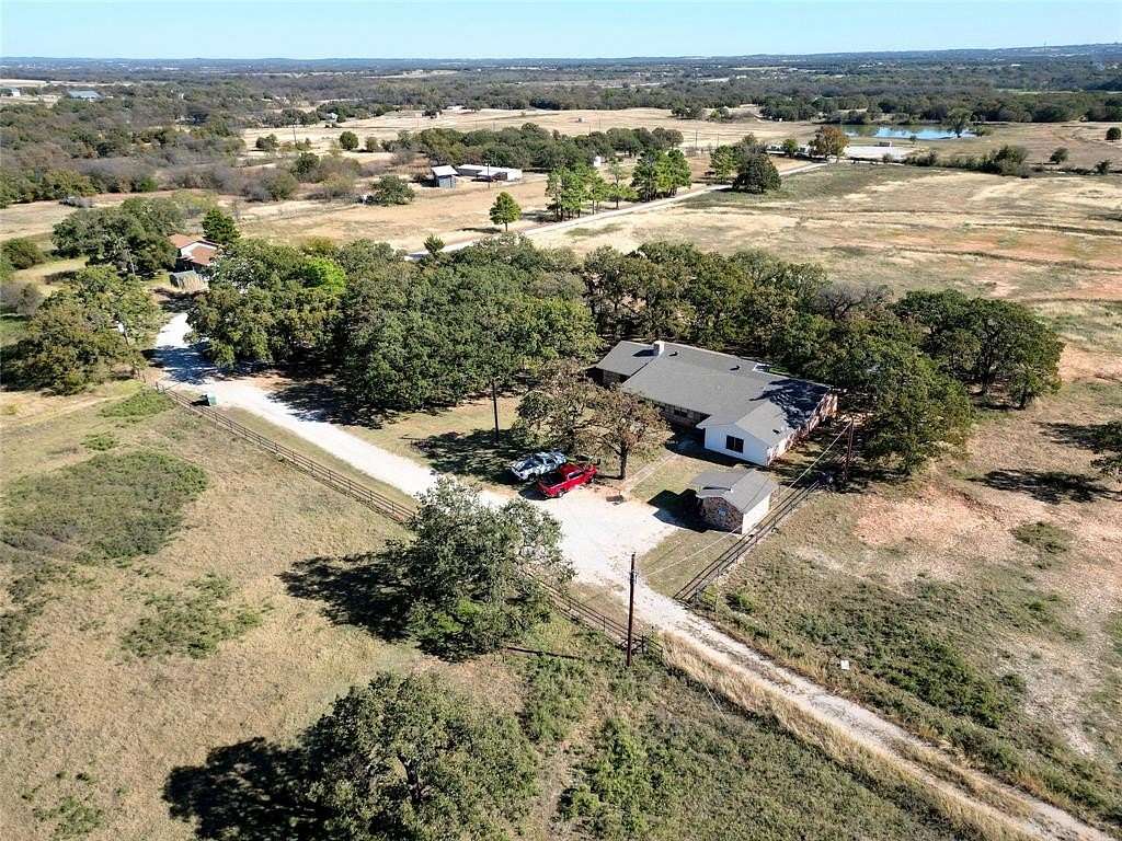 182 Acres of Agricultural Land with Home for Sale in Bridgeport, Texas