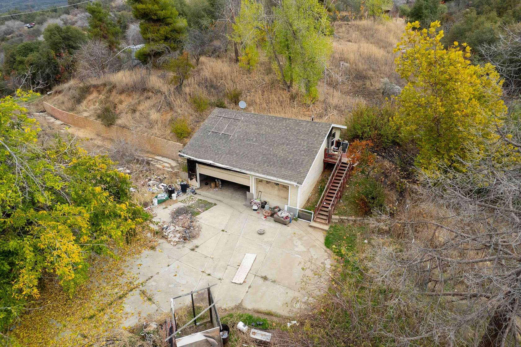 13.7 Acres of Land for Sale in Springville, California