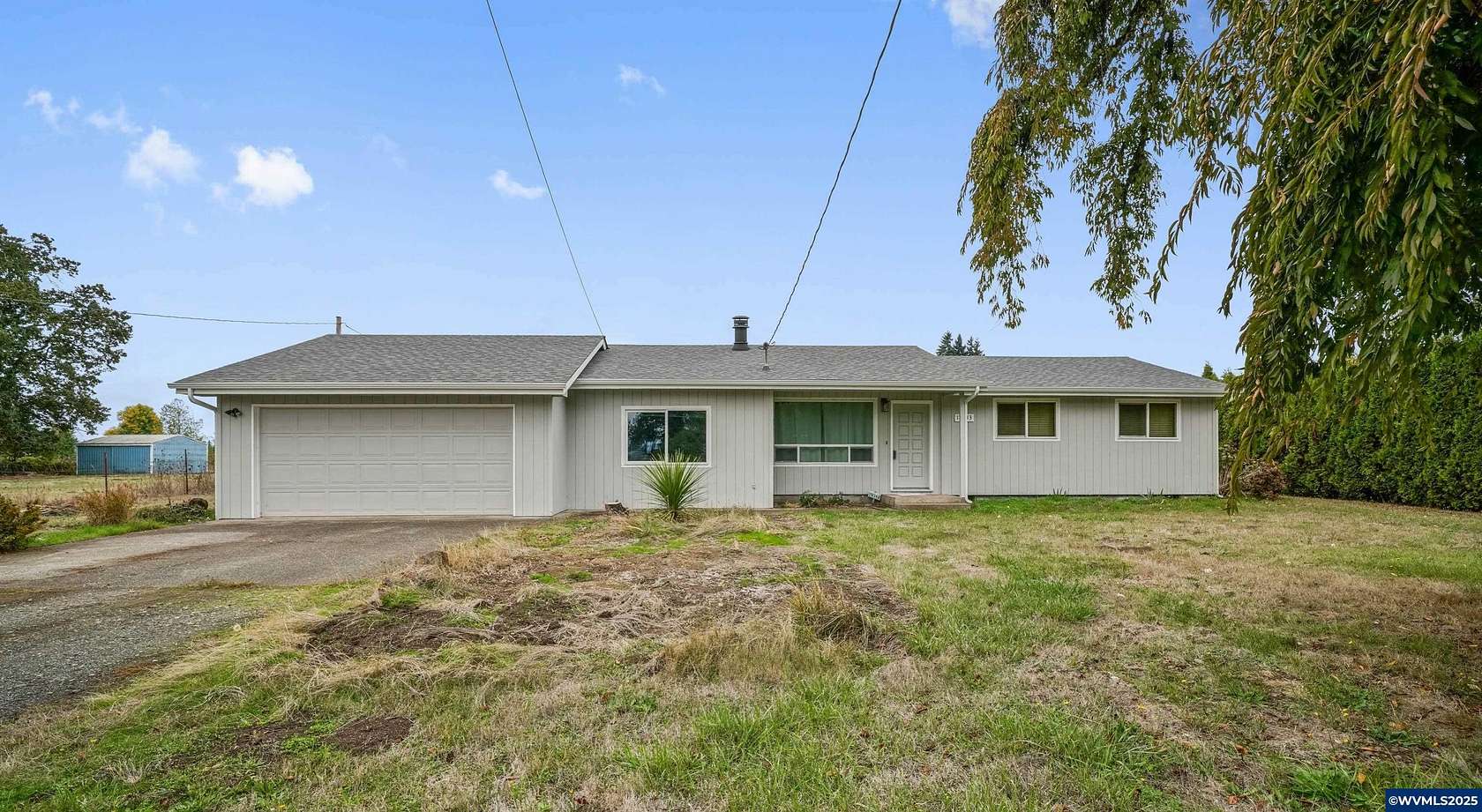 5.25 Acres of Residential Land with Home for Sale in Turner, Oregon