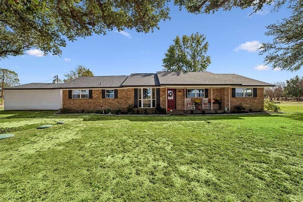 2 Acres of Residential Land with Home for Sale in Kaufman, Texas