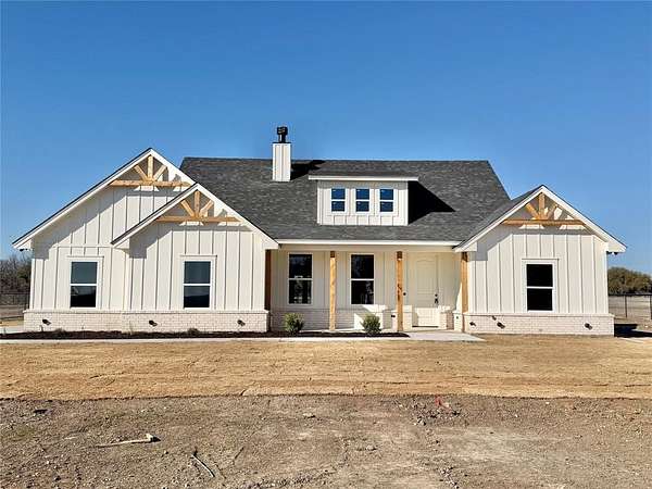 1.82 Acres of Land with Home for Sale in Weatherford, Texas