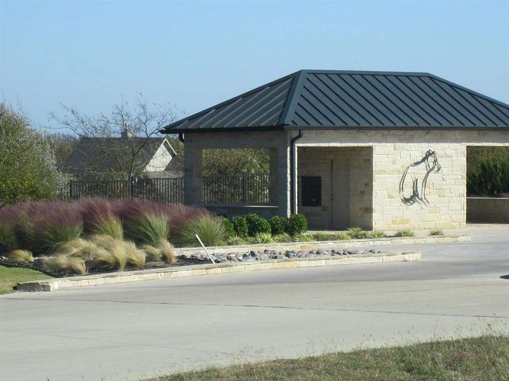 4 Acres of Residential Land for Sale in Aledo, Texas