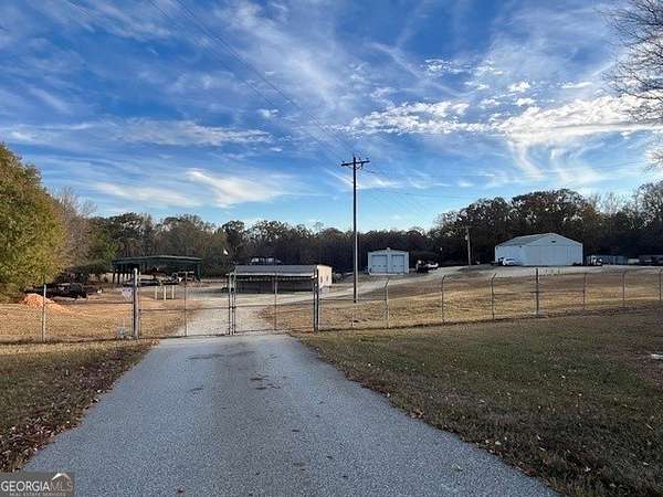 3.48 Acres of Improved Commercial Land for Lease in Hoschton, Georgia