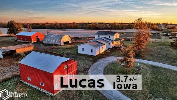 3.7 Acres of Residential Land with Home for Sale in Chariton, Iowa