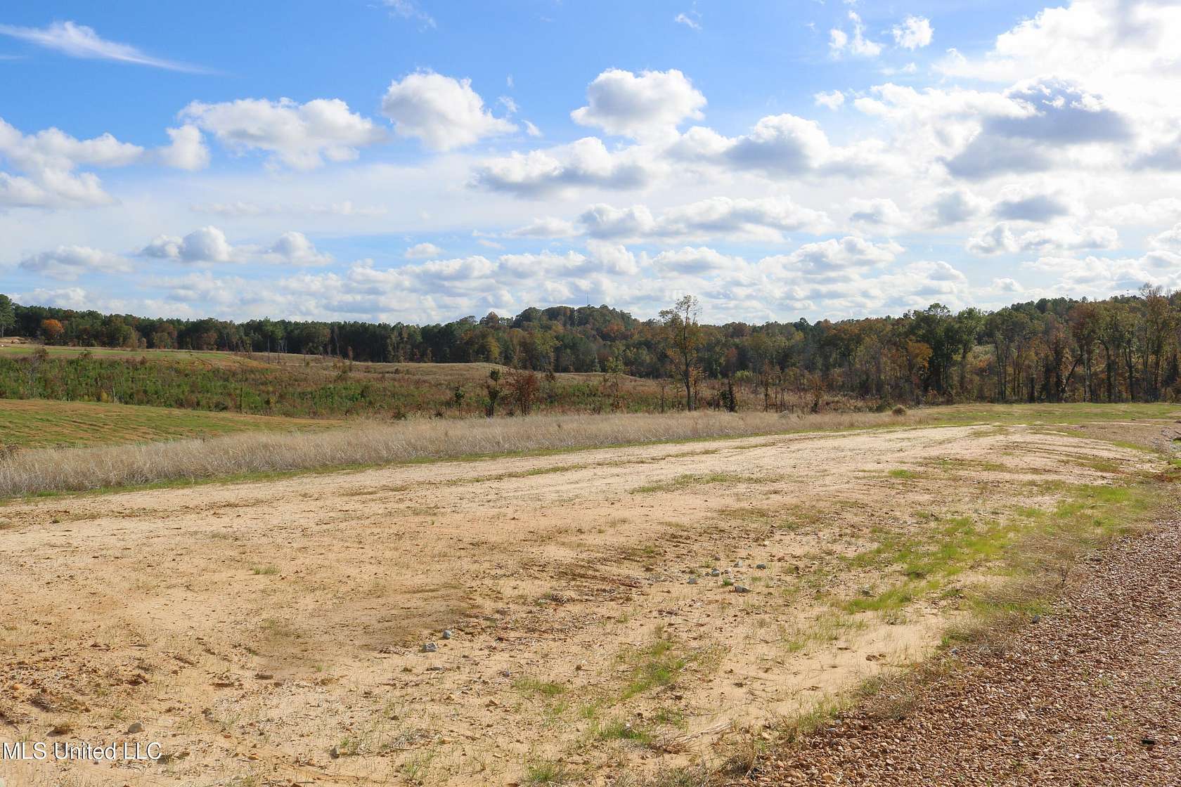 3.26 Acres of Residential Land for Sale in Grenada, Mississippi