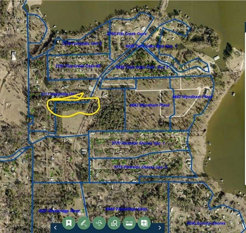 1.23 Acres of Residential Land for Sale in Moore Station, Texas