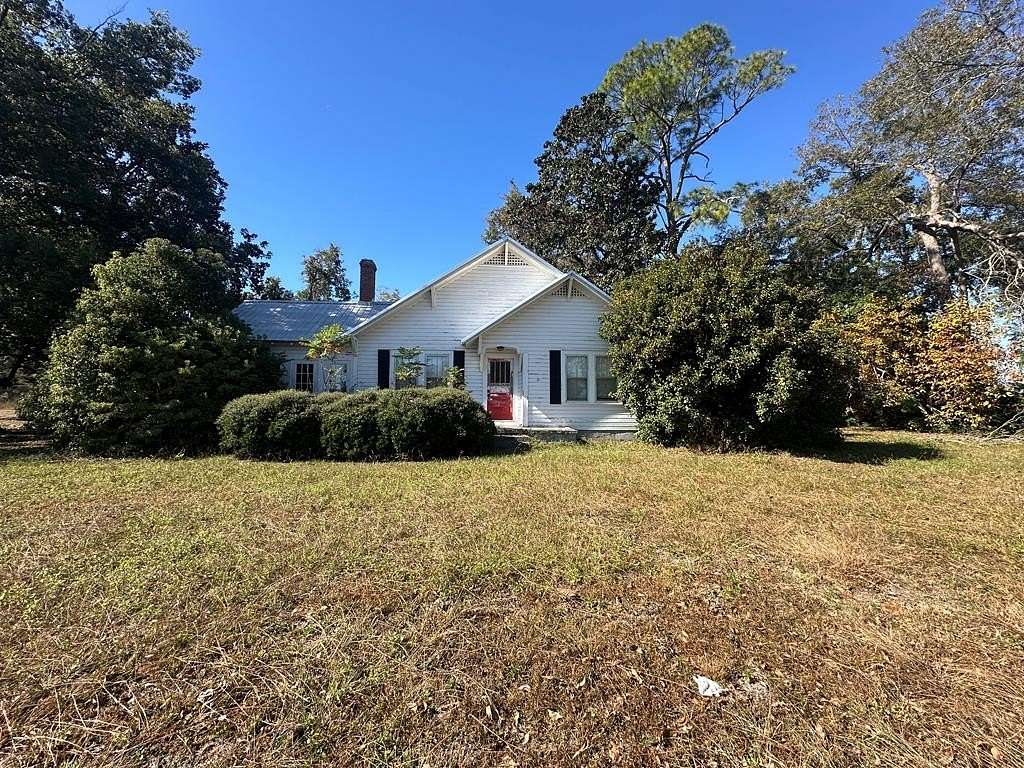 1.89 Acres of Residential Land with Home for Sale in Morven, Georgia