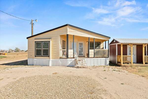 5 Acres of Residential Land with Home for Sale in Lubbock, Texas