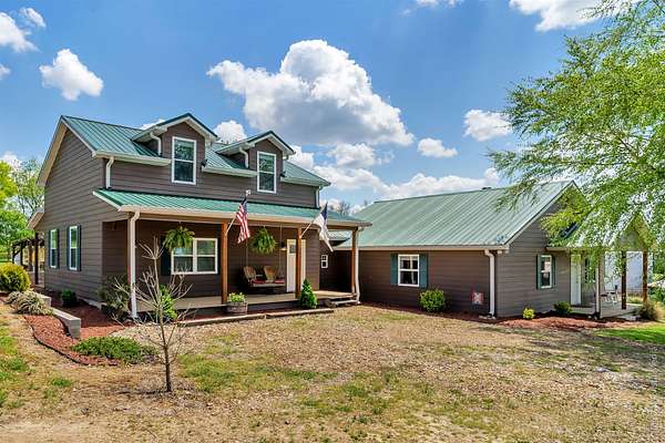 13 Acres of Land with Home for Sale in Cross Plains, Tennessee