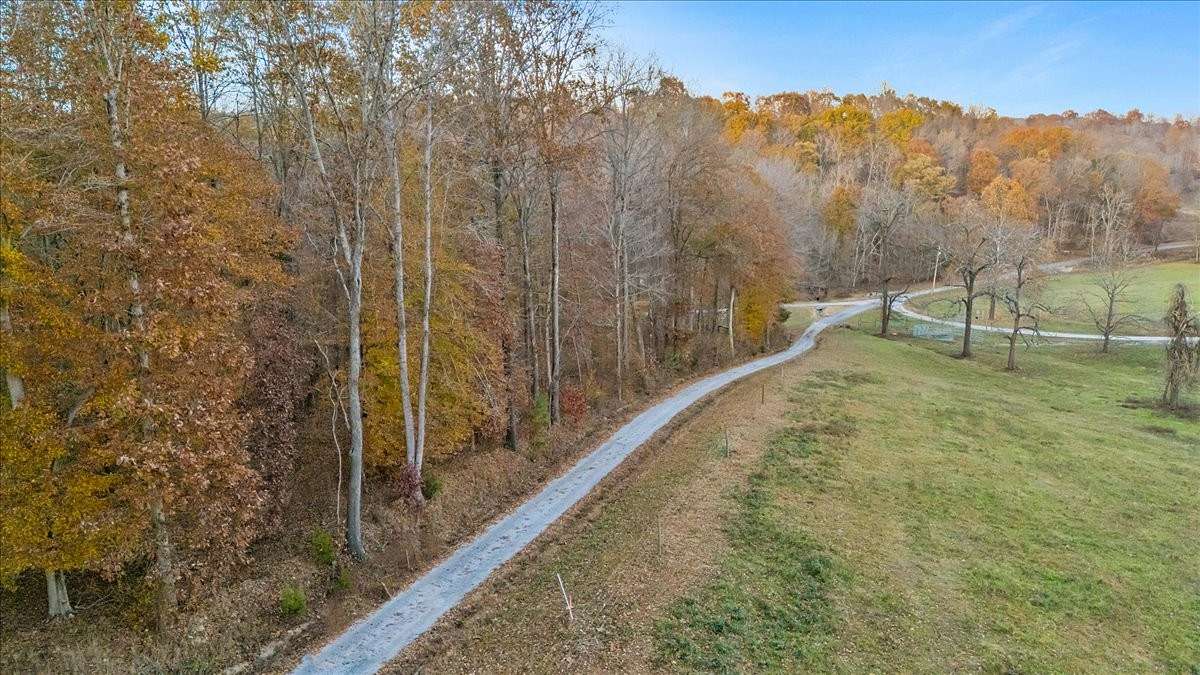 5.82 Acres of Residential Land for Sale in Charlotte, Tennessee