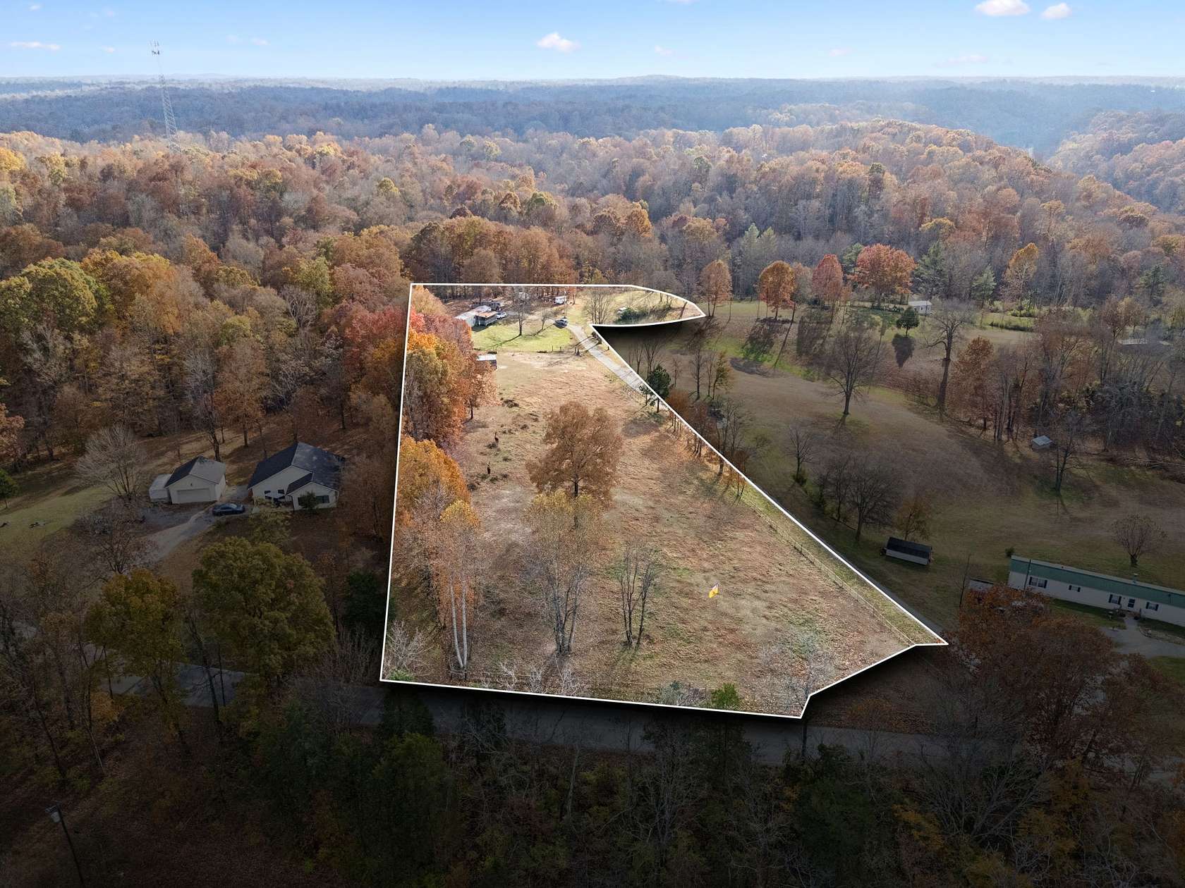 5 Acres of Land for Sale in Franklin, Tennessee