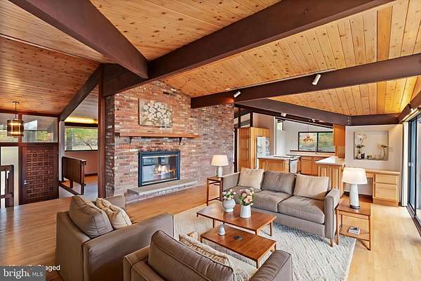 6.7 Acres of Residential Land with Home for Sale in Warrenton, Virginia