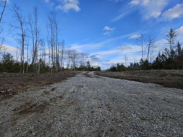 17 Acres of Recreational Land for Sale in New Sharon, Maine