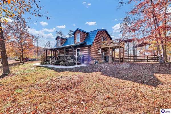 1.59 Acres of Residential Land with Home for Sale in Bee Spring, Kentucky