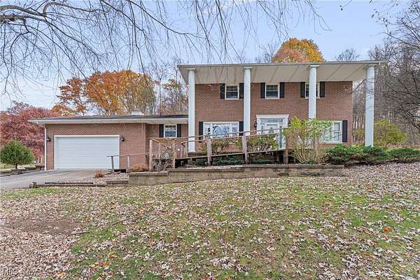 2.89 Acres of Residential Land with Home for Sale in Malvern, Ohio