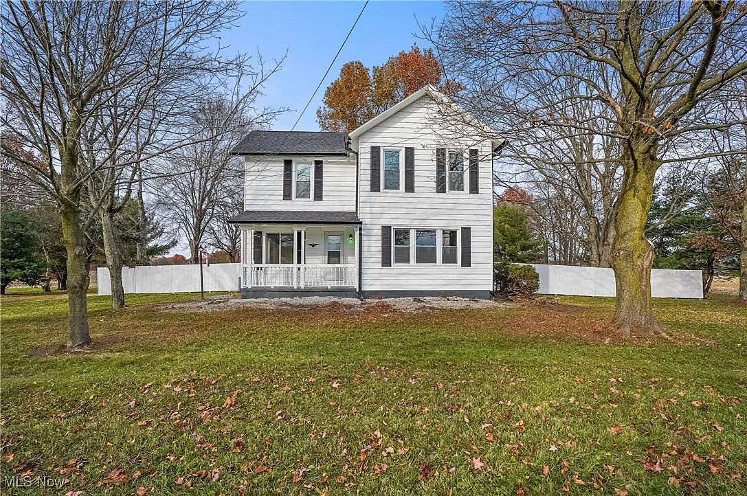 5 Acres of Residential Land with Home for Sale in Diamond, Ohio