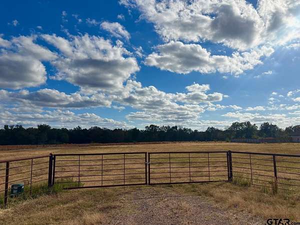 2.52 Acres of Residential Land for Sale in Flint, Texas