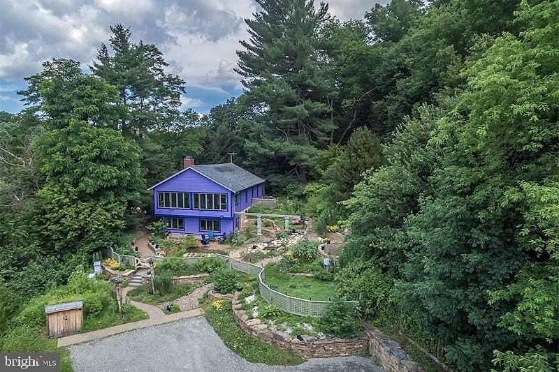 1.69 Acres of Residential Land with Home for Sale in Kennett Square, Pennsylvania