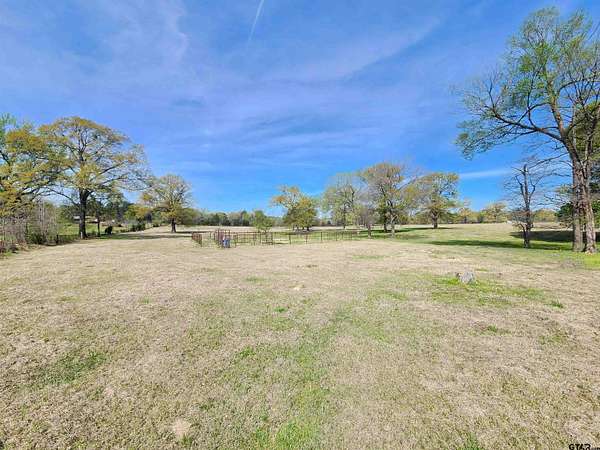 1.1 Acres of Residential Land for Sale in Gilmer, Texas