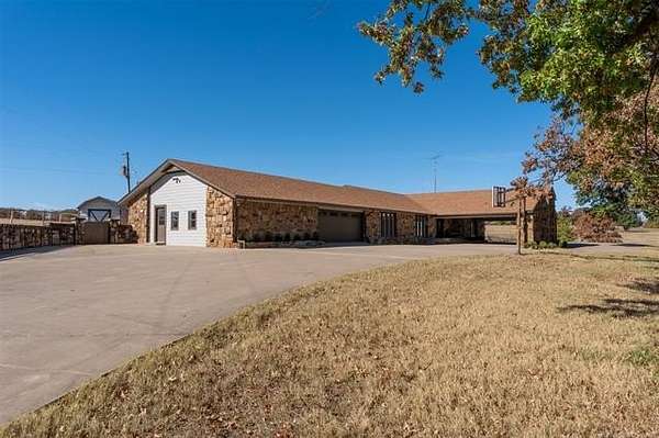 14.5 Acres of Land with Home for Sale in Mannford, Oklahoma