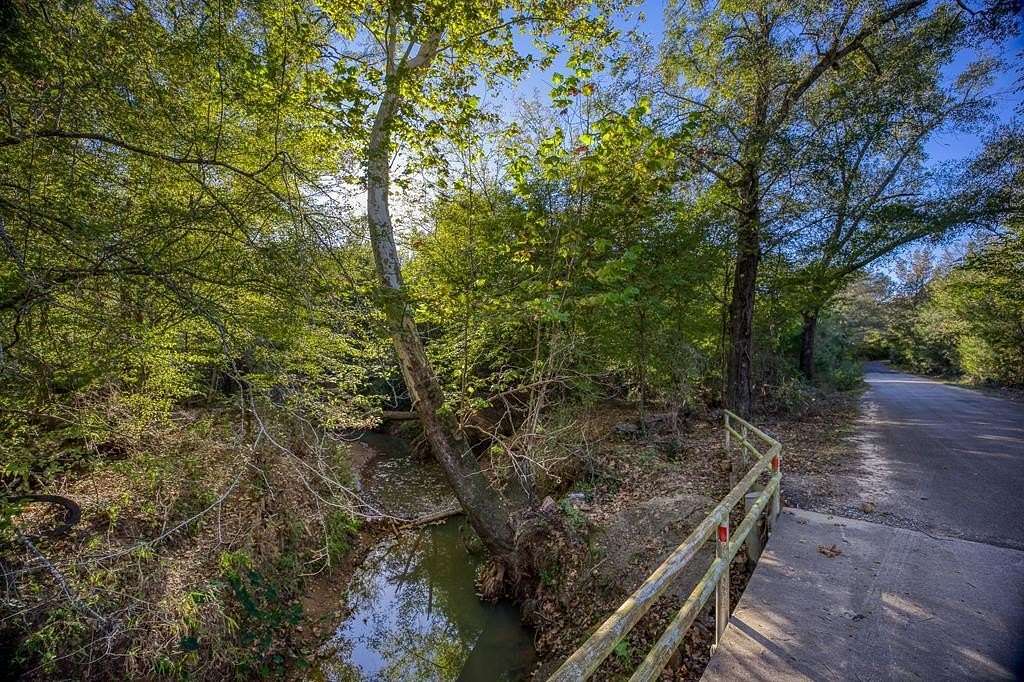 21.9 Acres of Land with Home for Sale in Palestine, Texas