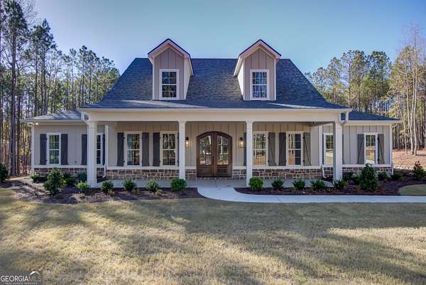 3 Acres of Land with Home for Sale in Sharpsburg, Georgia