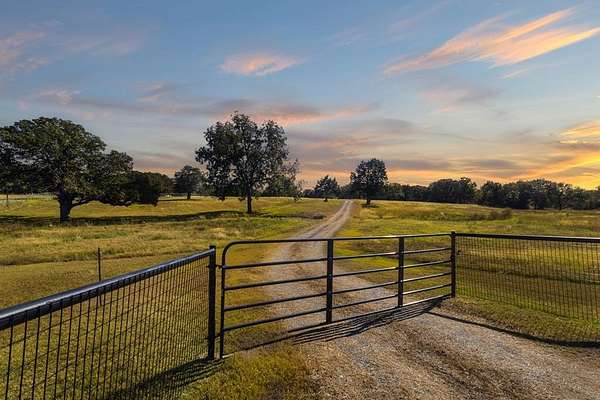 22 Acres of Land for Sale in Kaufman, Texas