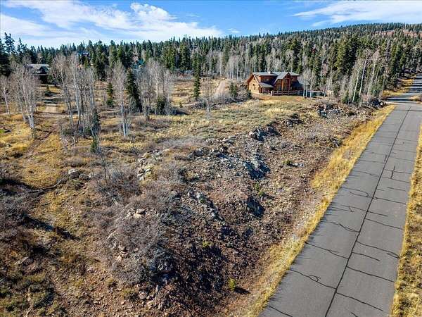 1 Acre of Land for Sale in Springdale, Utah