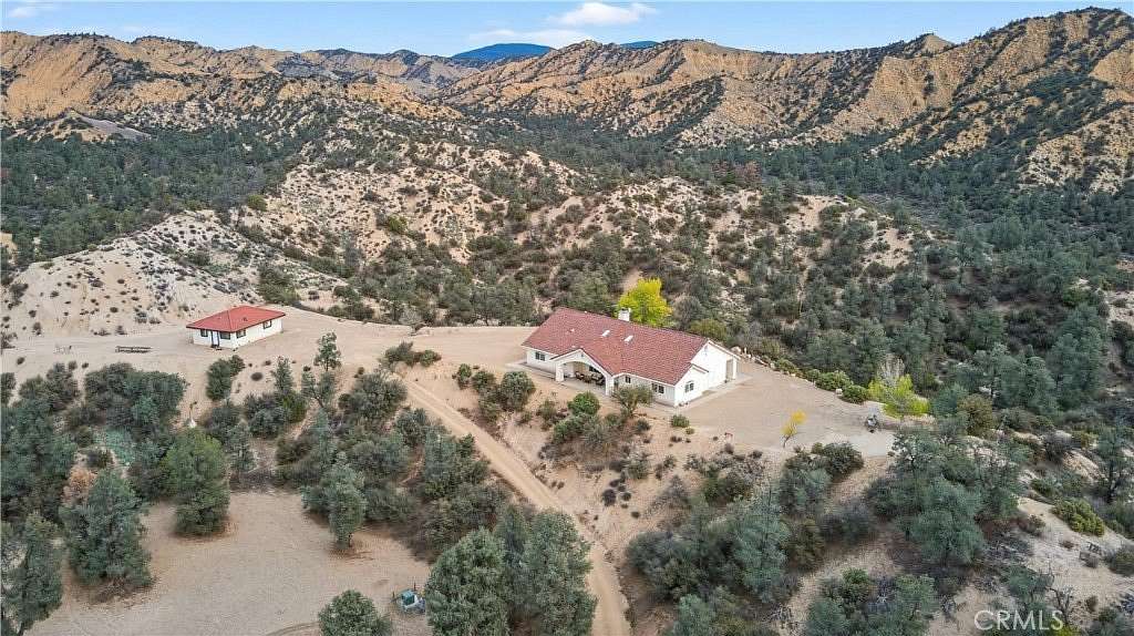 150 Acres of Land with Home for Sale in Maricopa, California