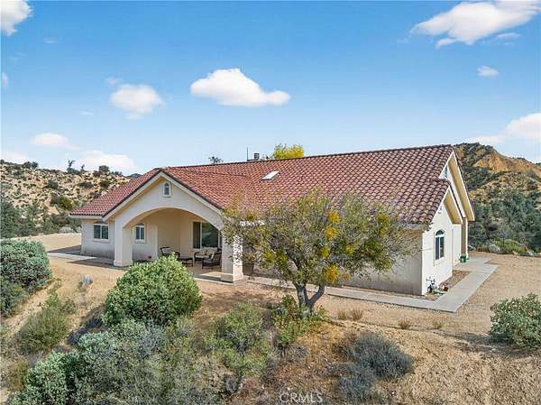 150 Acres of Land with Home for Sale in Maricopa, California