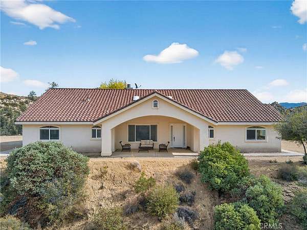 150 Acres of Agricultural Land with Home for Sale in Maricopa, California