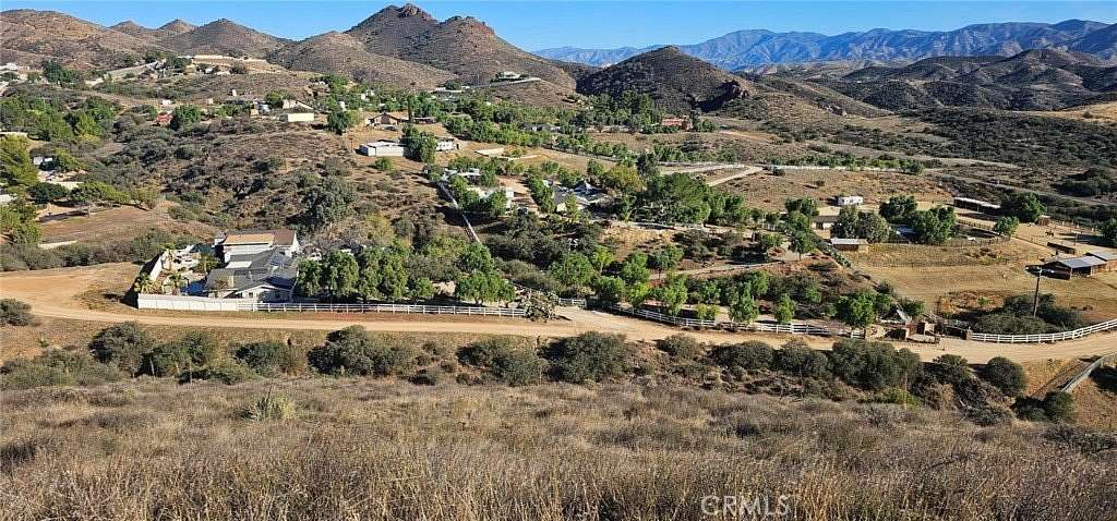 2.52 Acres of Residential Land for Sale in Agua Dulce, California