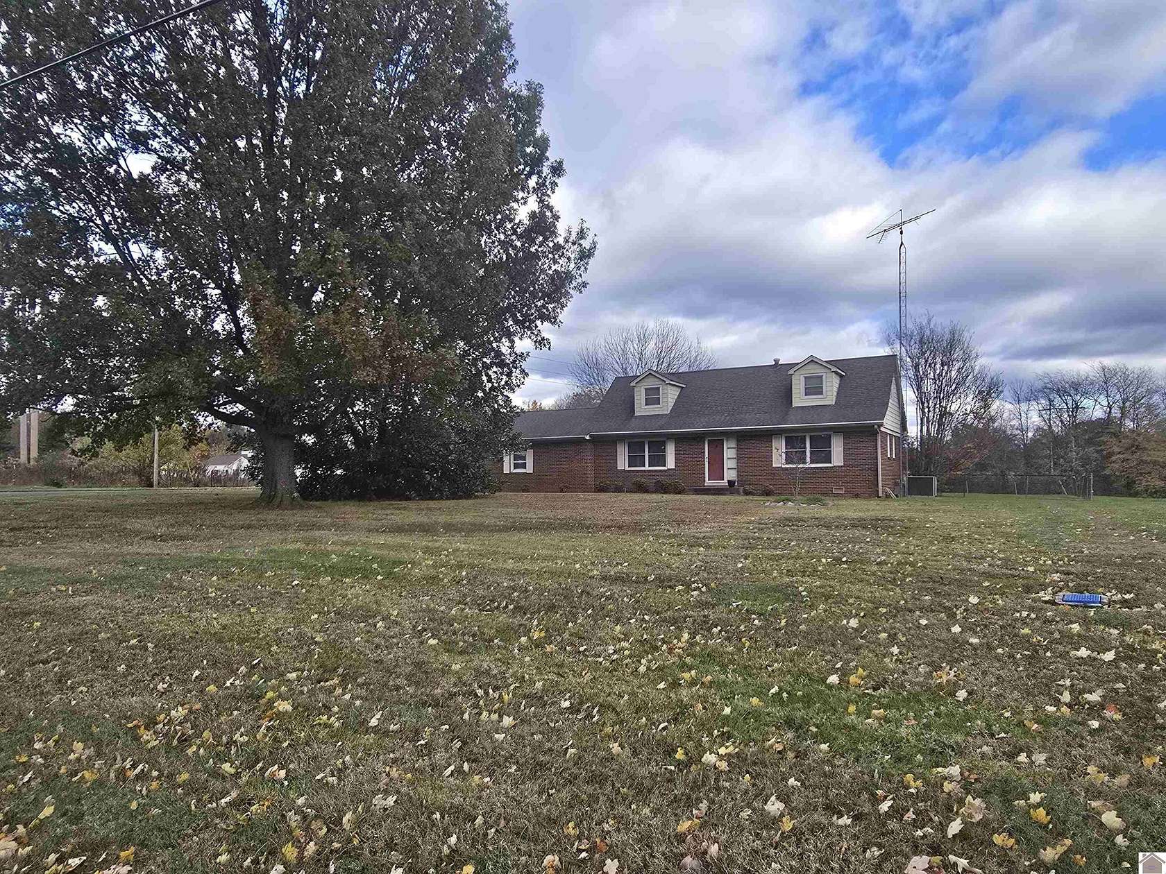 4 Acres of Residential Land with Home for Sale in Boaz, Kentucky